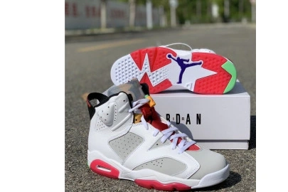 6 CT8529-062 BUNNY JORDAN AIR BUGS HARE 0717